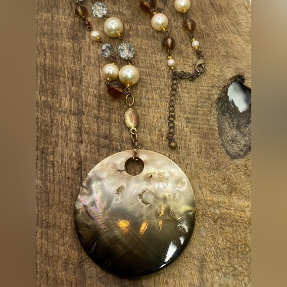 Painted Abalone Circle Shell Beaded Necklace - Picture 1 of 6